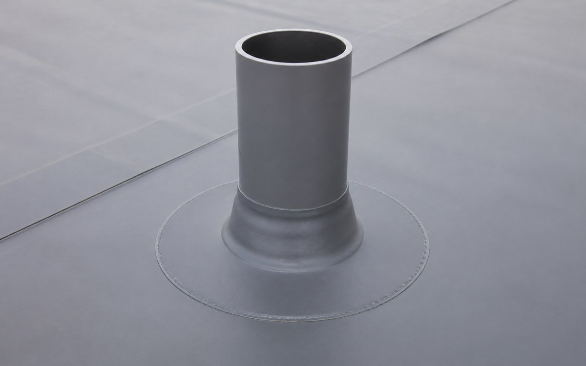 Prestup potrubia cez PVC hydroizoláciu